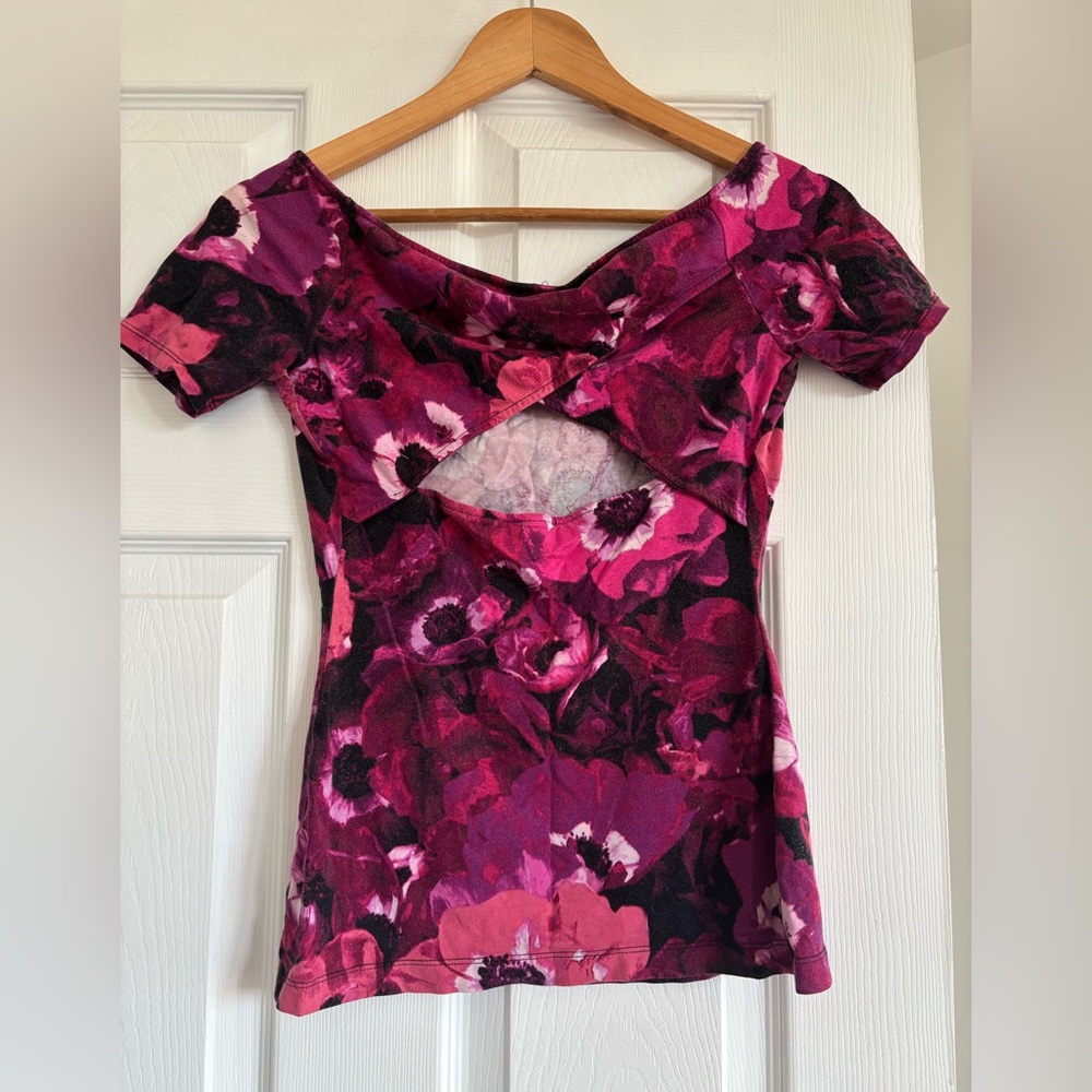 Guess Floral Off-Shoulder Top, Size XS/S, Pink and Purple - Picture 4 of 5